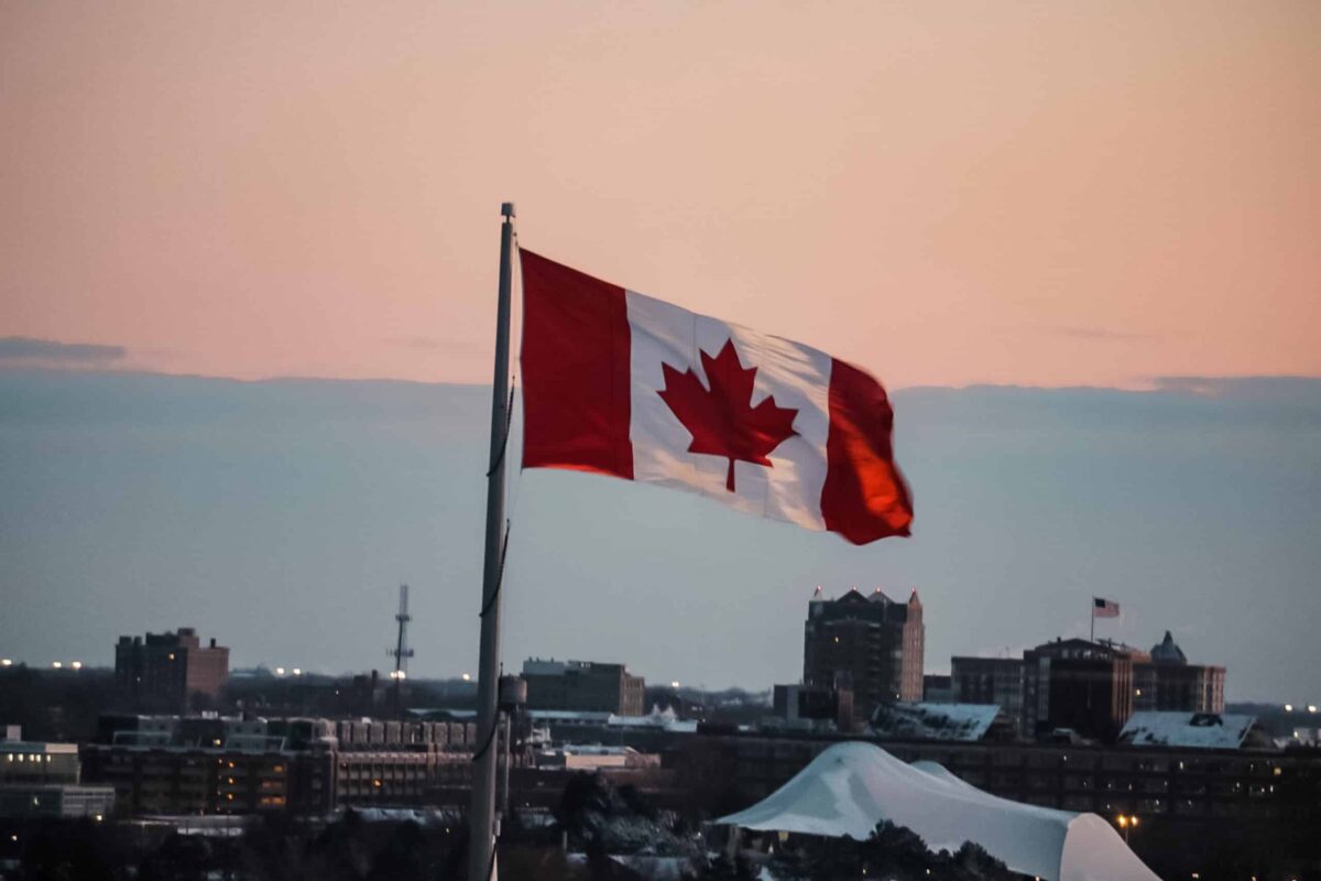 Moving to Canada requirements: Canadian flag
