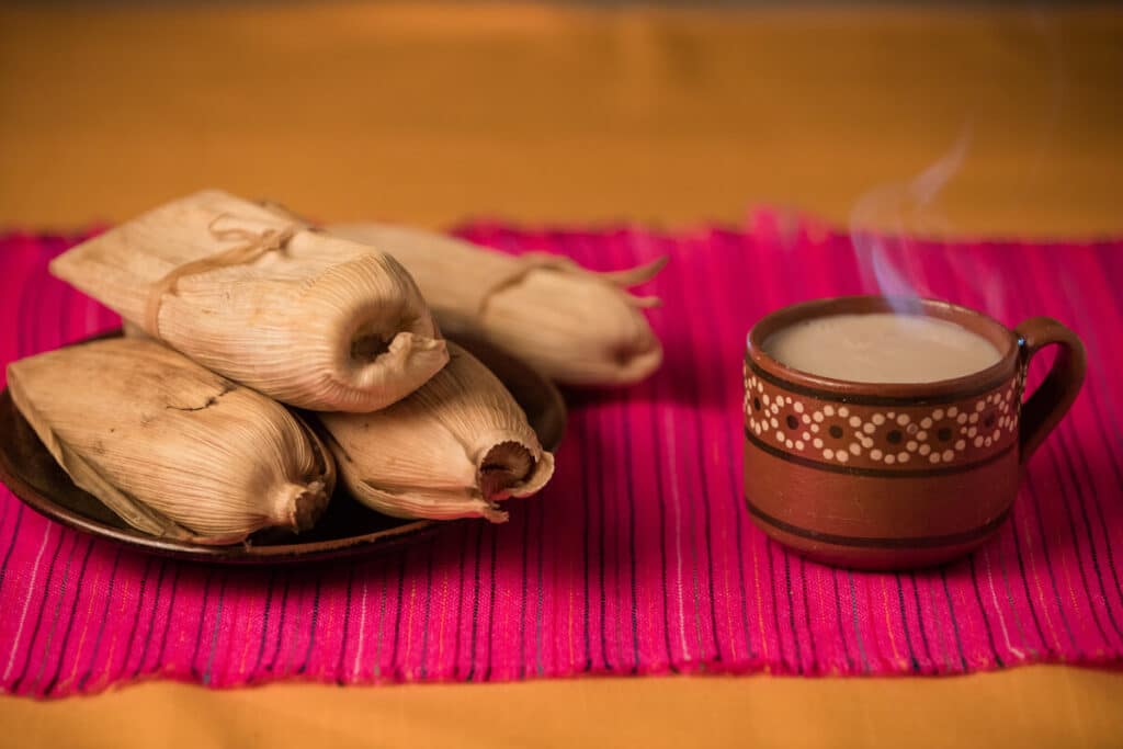 Tamales con atole