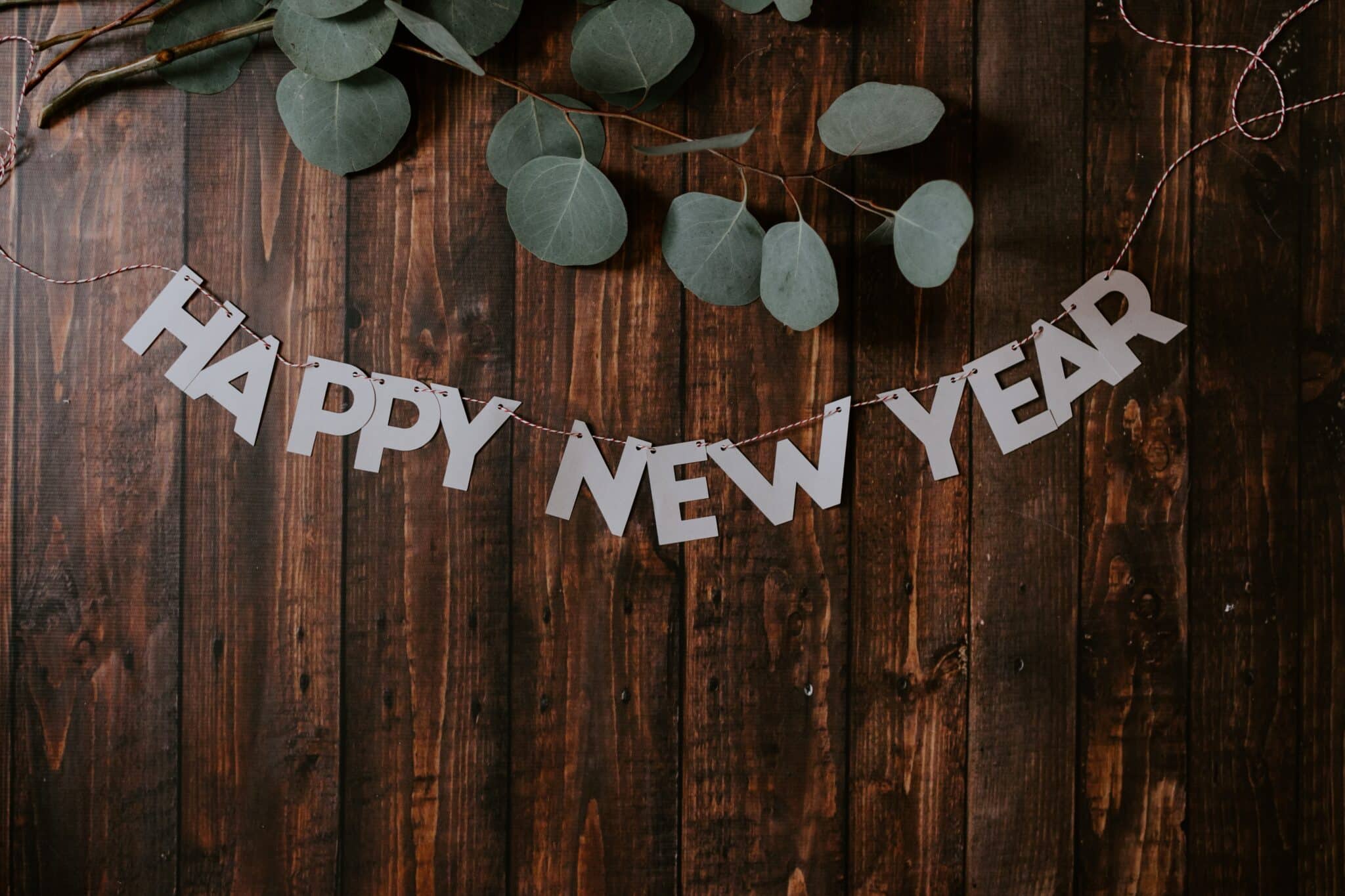 Tradiciones de Año Nuevo alrededor del mundo: comida, diversión y suerte -  Sin Fronteras