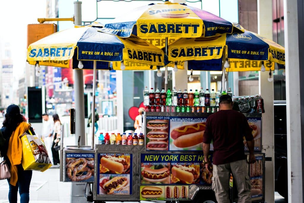 Sanctuary Cities: Hot-Dog-Stand in New York