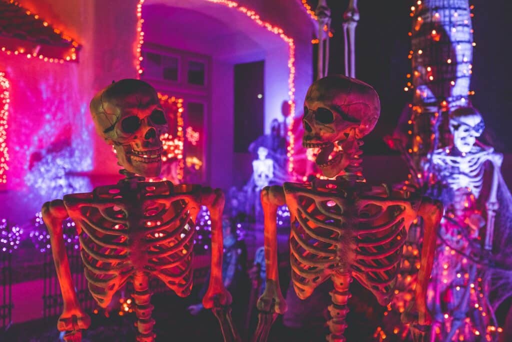 picture of skeleton halloween decorations outdoors